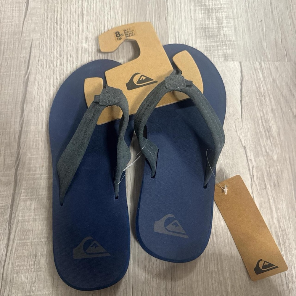 Quiksilver Navy and Gray Sandals